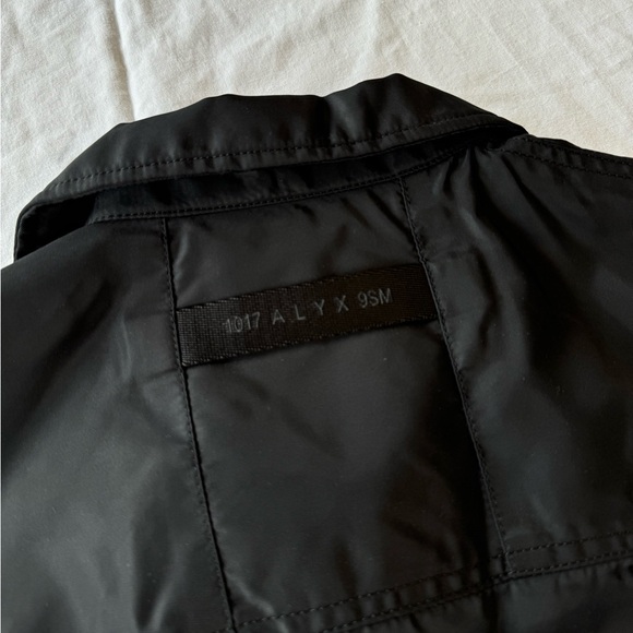 1017 Alyx 9SM Nylon Short Sleeve Button Up Shirt Black Size Small - Picture 4 of 8